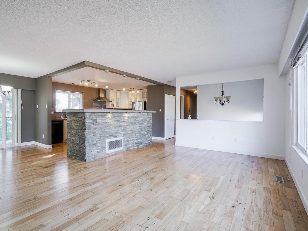 









1806


156

Street,
Surrey,




BC
V4A 4T6

