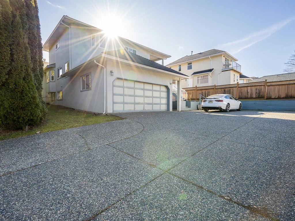 









13591


60a

Avenue,
Surrey,




BC
V3X 1H7

