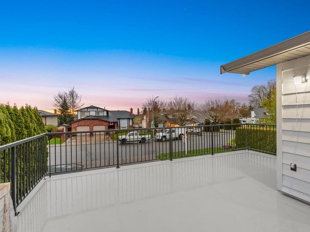 









2862


Glenavon

Court,
Abbotsford,




BC
V3G 1G7

