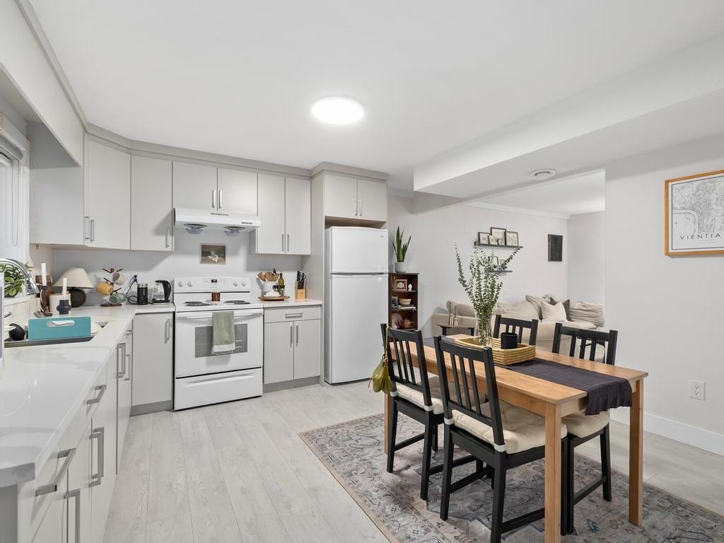 









2862


Glenavon

Court,
Abbotsford,




BC
V3G 1G7

