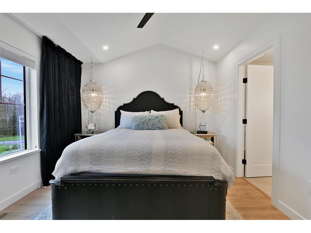 









7967


197

Street, 8,
Langley,




BC
V2Y 3P1

