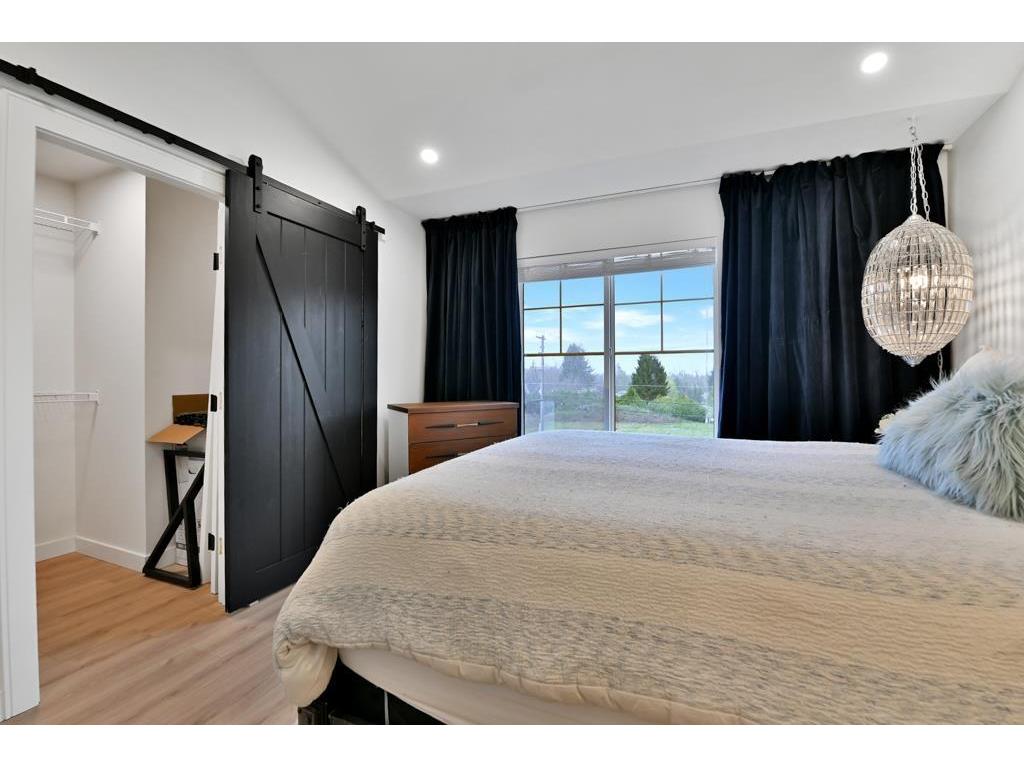 









7967


197

Street, 8,
Langley,




BC
V2Y 3P1

