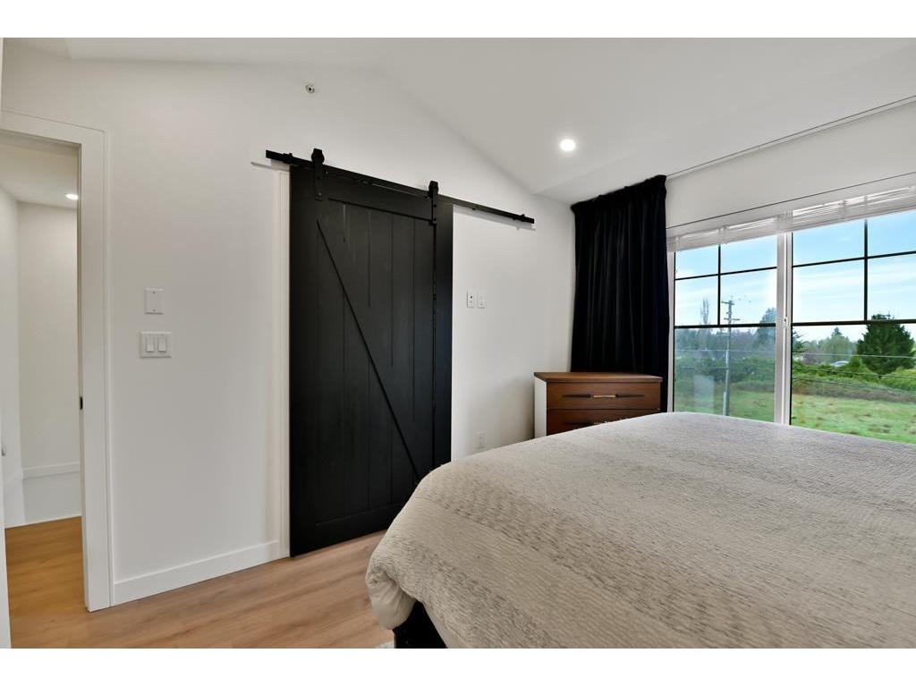 









7967


197

Street, 8,
Langley,




BC
V2Y 3P1

