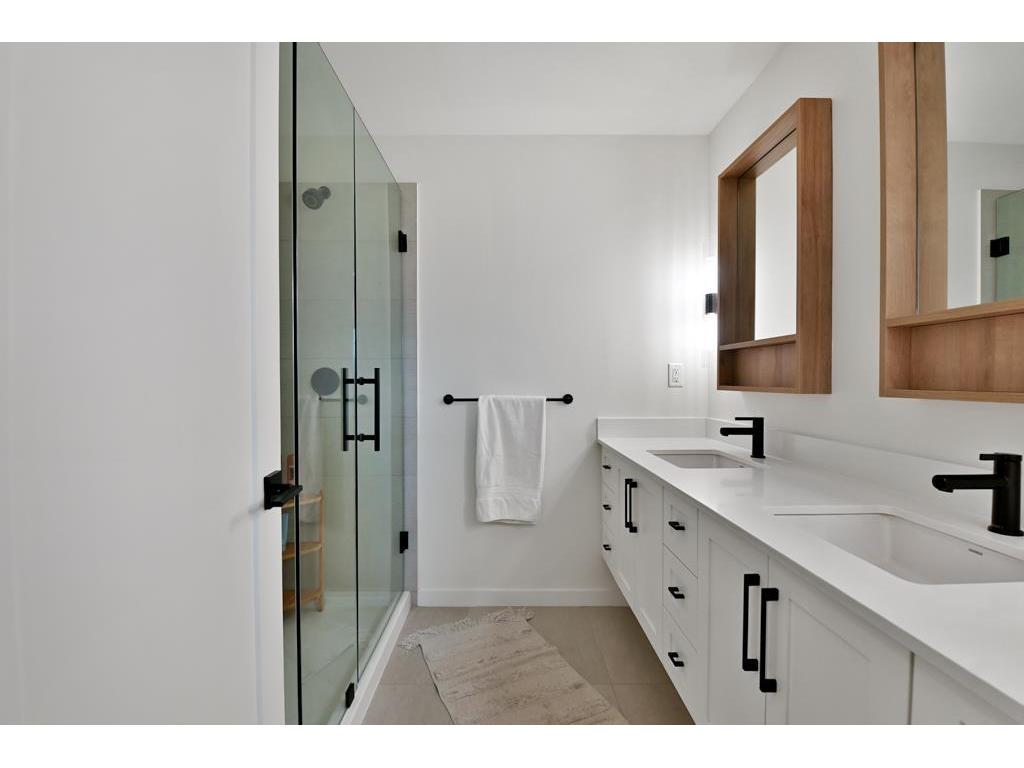 









7967


197

Street, 8,
Langley,




BC
V2Y 3P1

