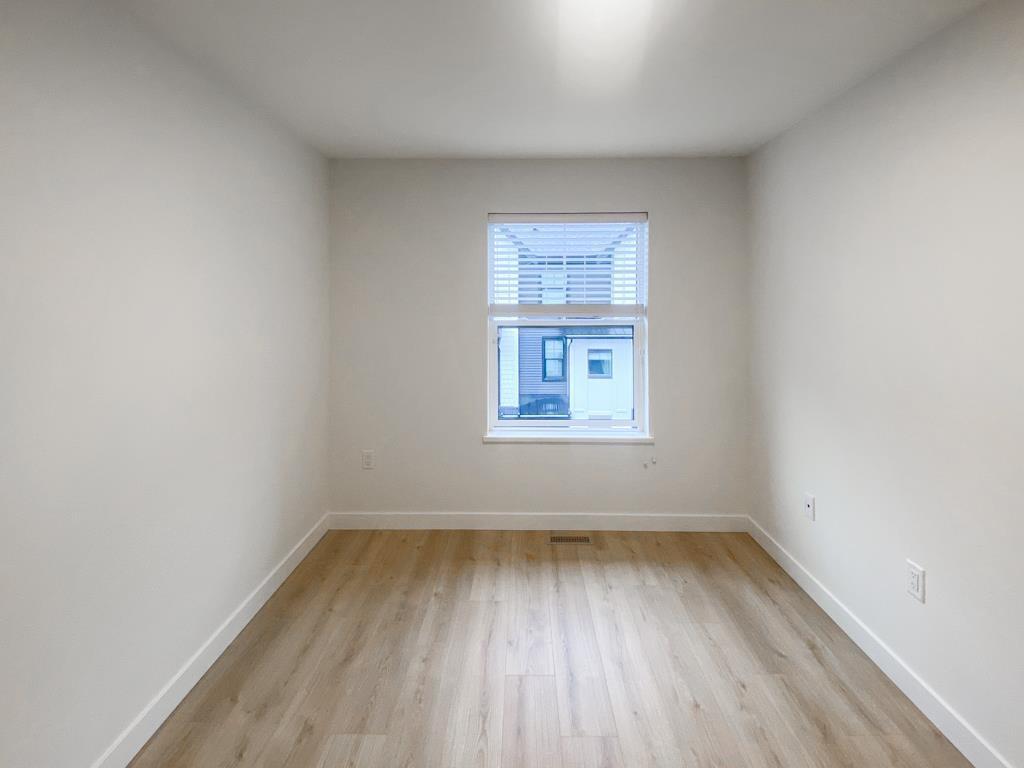 









7967


197

Street, 8,
Langley,




BC
V2Y 3P1

