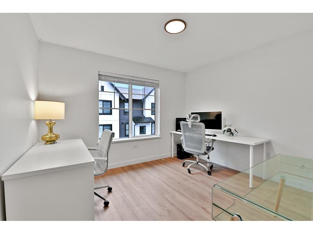 









7967


197

Street, 8,
Langley,




BC
V2Y 3P1

