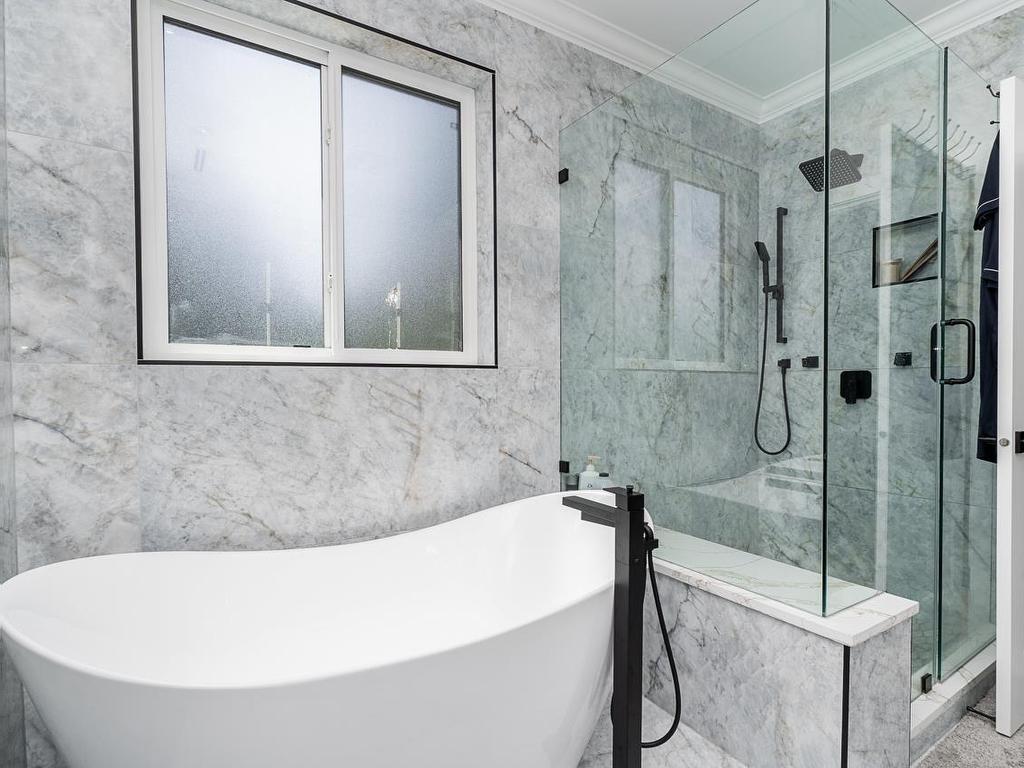 









14752


60a

Avenue,
Surrey,




BC
V3S 1W1

