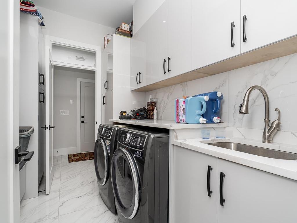 









14752


60a

Avenue,
Surrey,




BC
V3S 1W1

