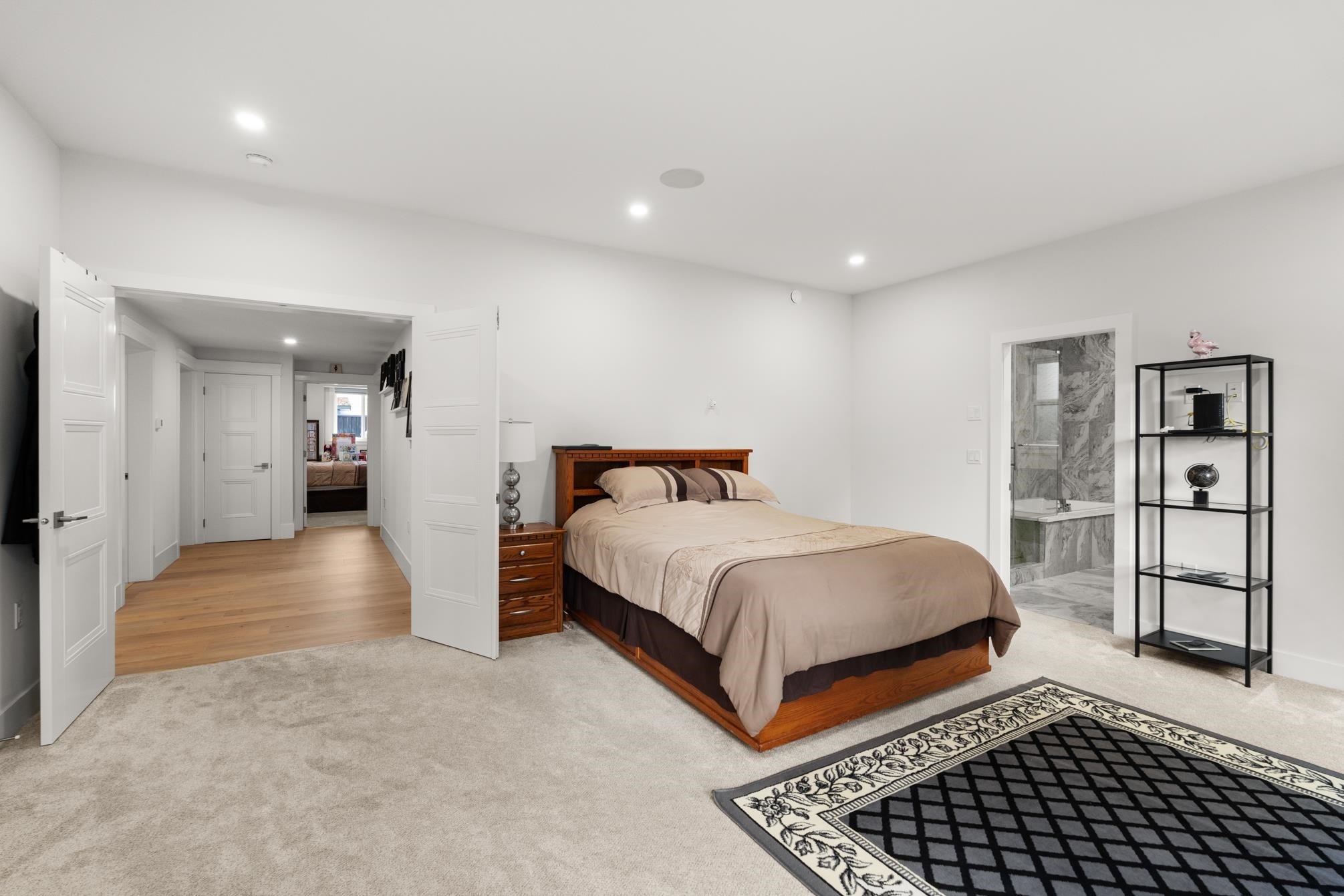 









7822


108

Street,
Delta,




BC
V4C 4C2

