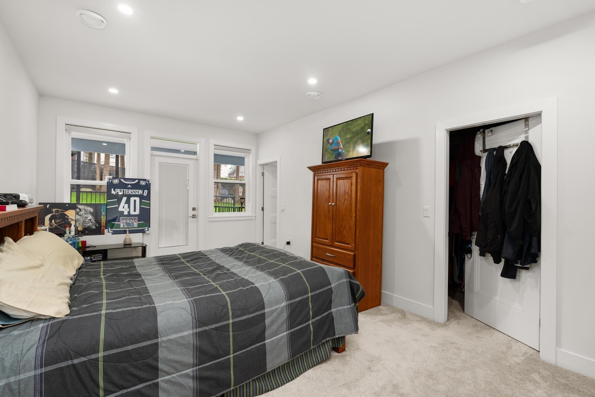 









7822


108

Street,
Delta,




BC
V4C 4C2

