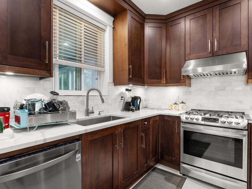 









7822


108

Street,
Delta,




BC
V4C 4C2

