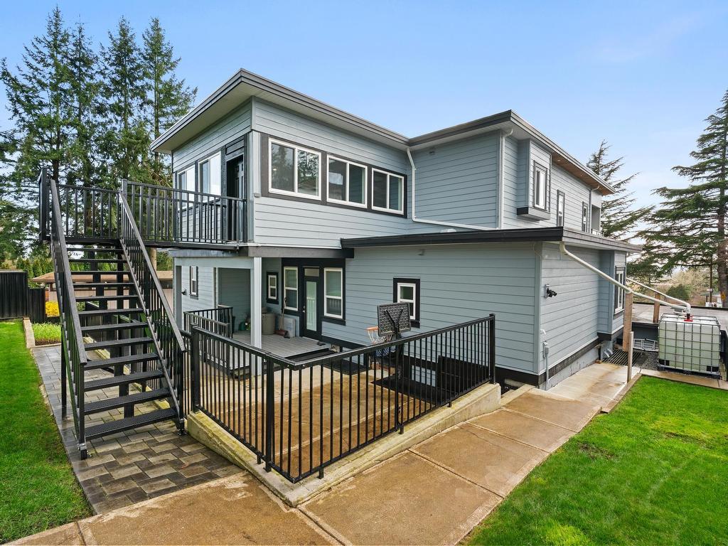 









7822


108

Street,
Delta,




BC
V4C 4C2

