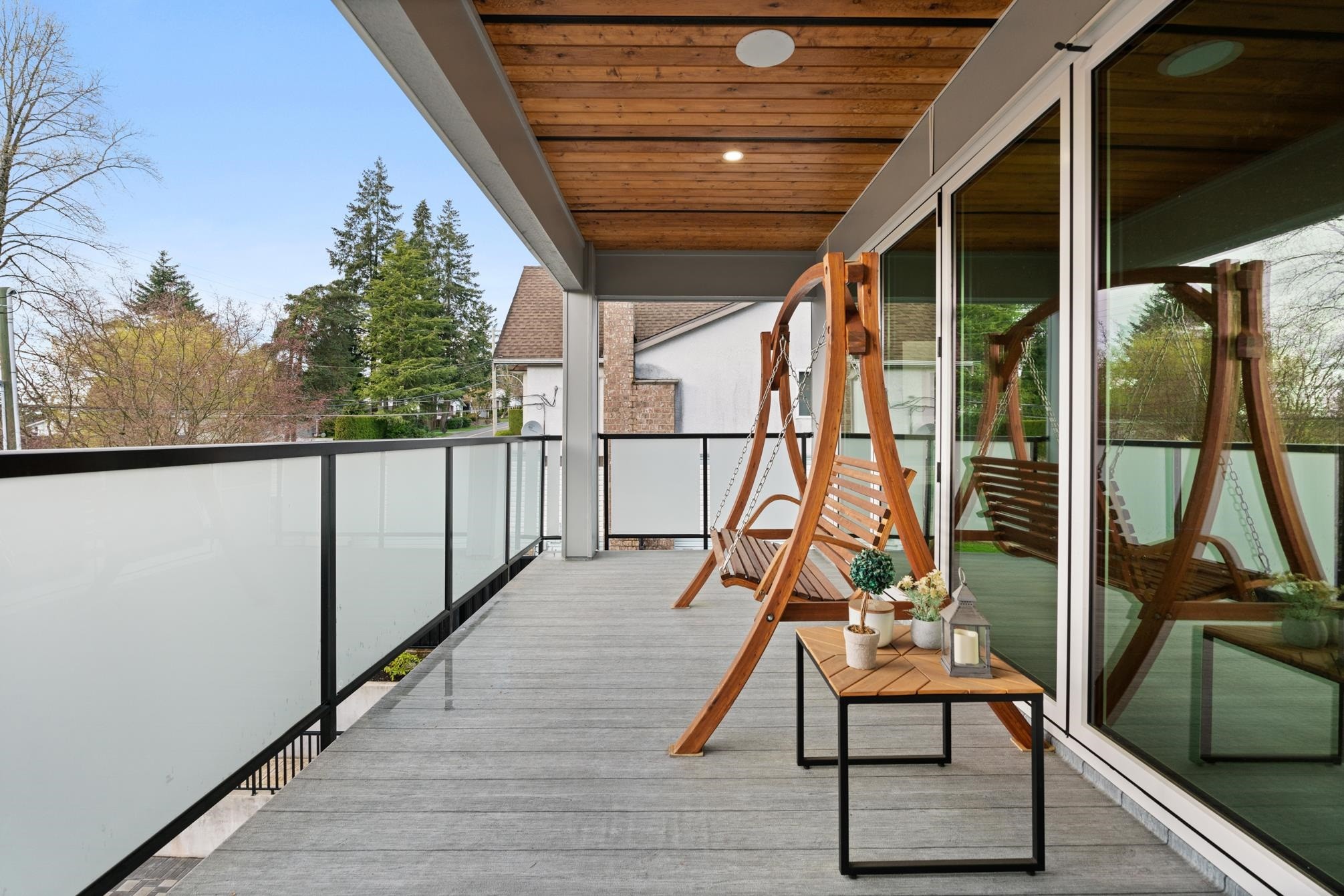 









7822


108

Street,
Delta,




BC
V4C 4C2

