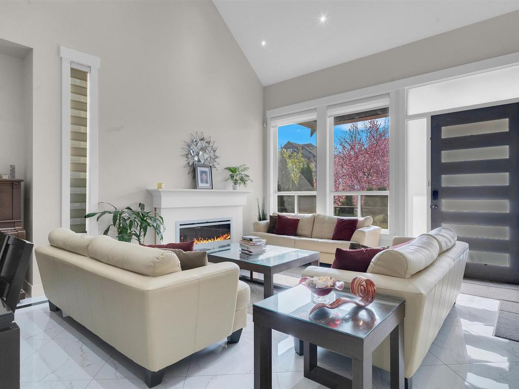 









5888


139a

Street,
Surrey,




BC
V3X 0G7

