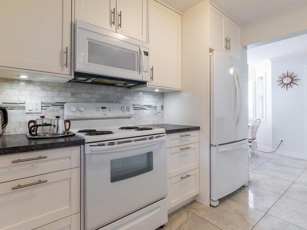 









9109


154

Street, 209,
Surrey,




BC
V3R 9G8

