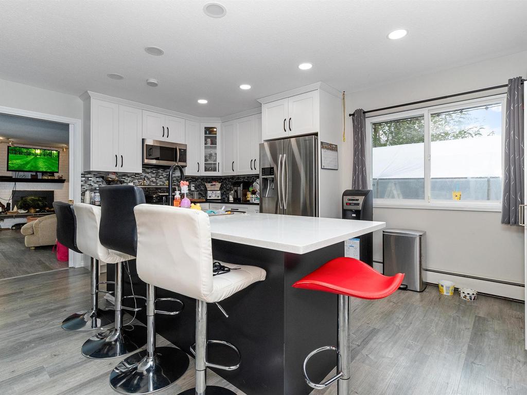 









18478


94

Avenue,
Surrey,




BC
V4N 4P9

