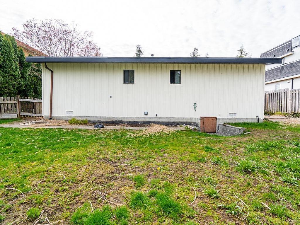









1766


139

Street,
Surrey,




BC
V4A 4G7

