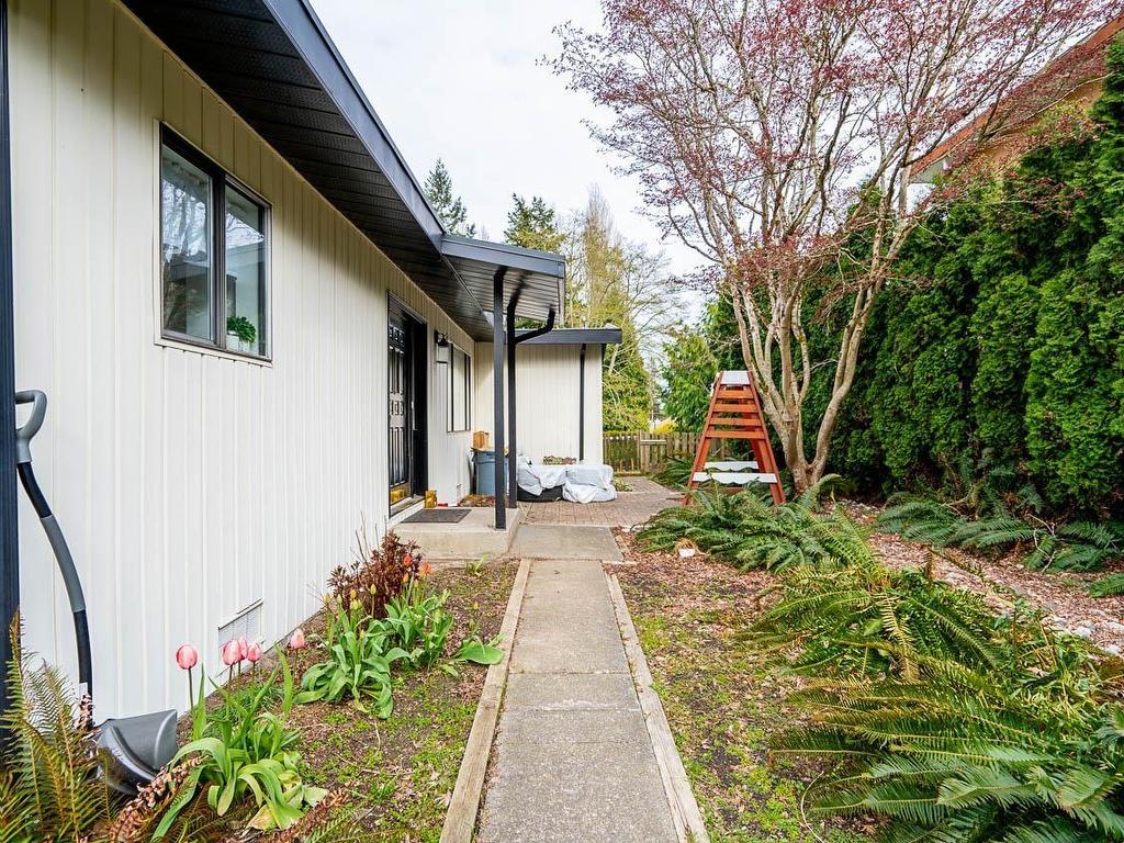 









1766


139

Street,
Surrey,




BC
V4A 4G7

