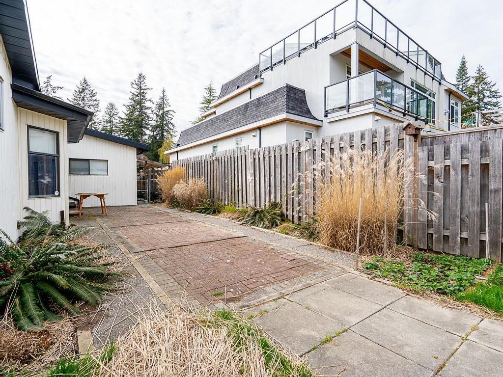 









1766


139

Street,
Surrey,




BC
V4A 4G7

