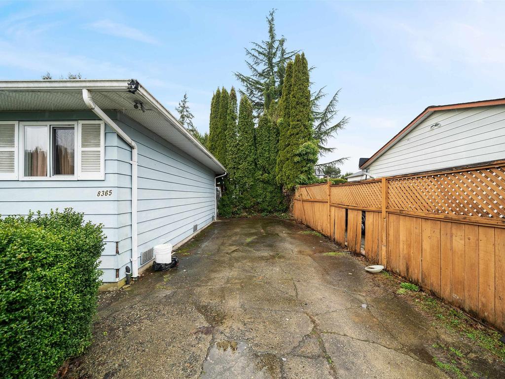 









8365


144

Street,
Surrey,




BC
V3W 5T6

