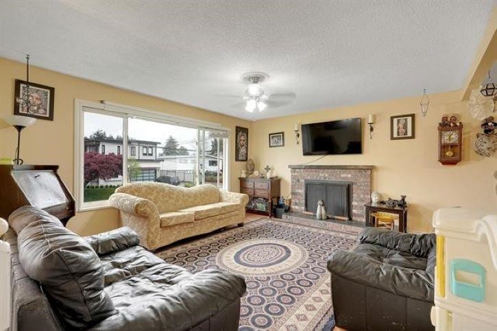 









11532


85

Avenue,
Delta,




BC
V4C 2T7

