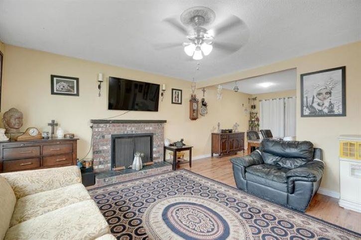 









11532


85

Avenue,
Delta,




BC
V4C 2T7

