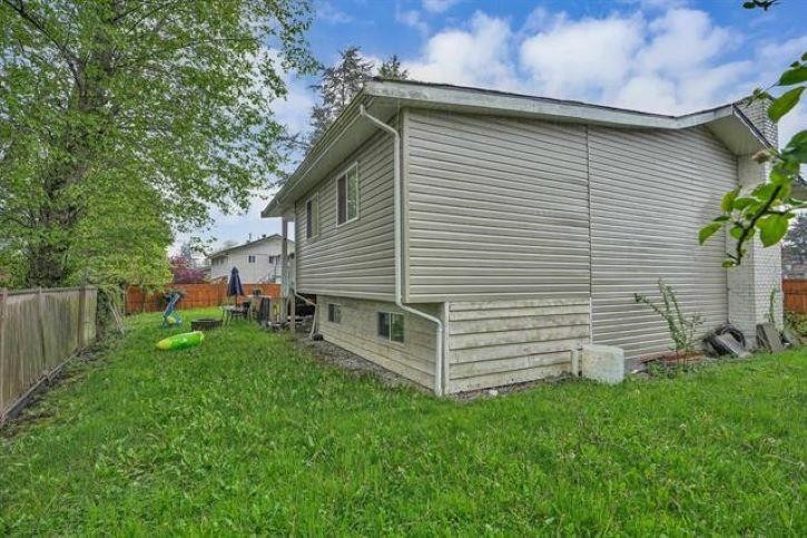 









11532


85

Avenue,
Delta,




BC
V4C 2T7

