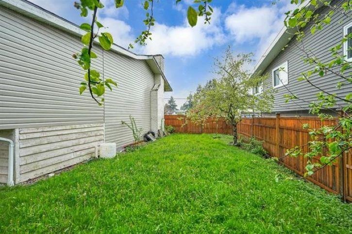 









11532


85

Avenue,
Delta,




BC
V4C 2T7

