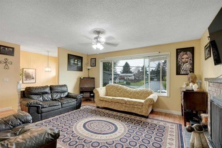 









11532


85

Avenue,
Delta,




BC
V4C 2T7

