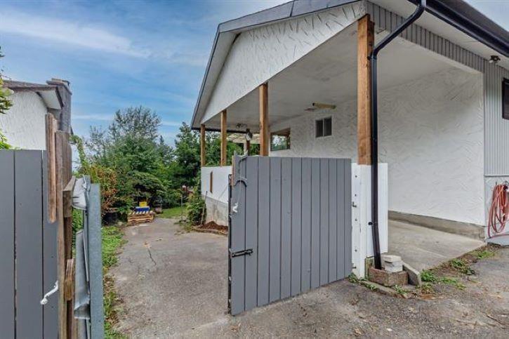 









33242


Brown

Crescent,
Mission,




BC
V2V 2R4

