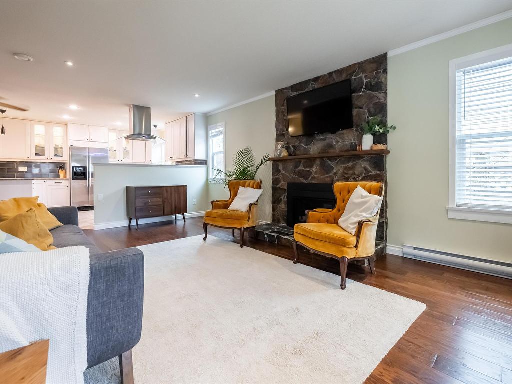 









21565


94a

Avenue,
Langley,




BC
V1M 2A5

