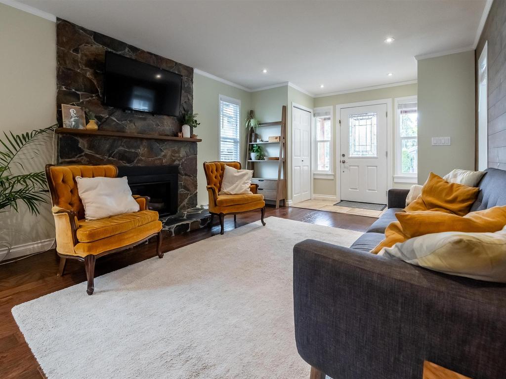 









21565


94a

Avenue,
Langley,




BC
V1M 2A5

