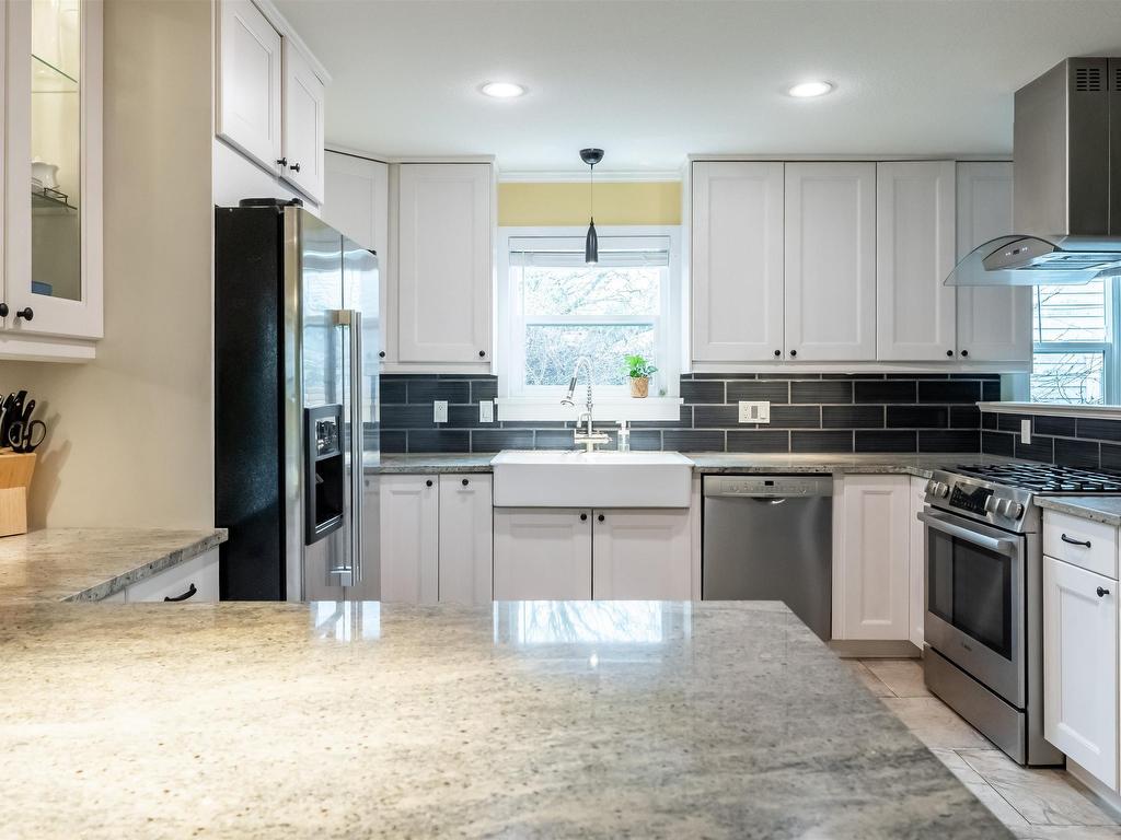 









21565


94a

Avenue,
Langley,




BC
V1M 2A5


