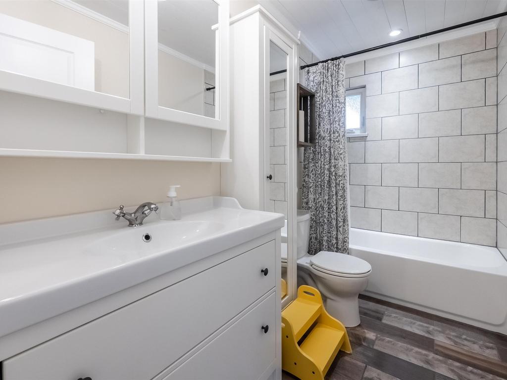 









21565


94a

Avenue,
Langley,




BC
V1M 2A5

