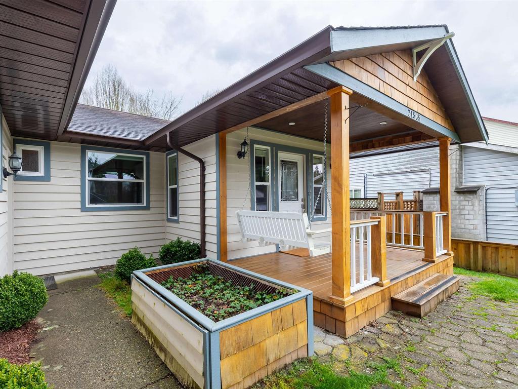 









21565


94a

Avenue,
Langley,




BC
V1M 2A5

