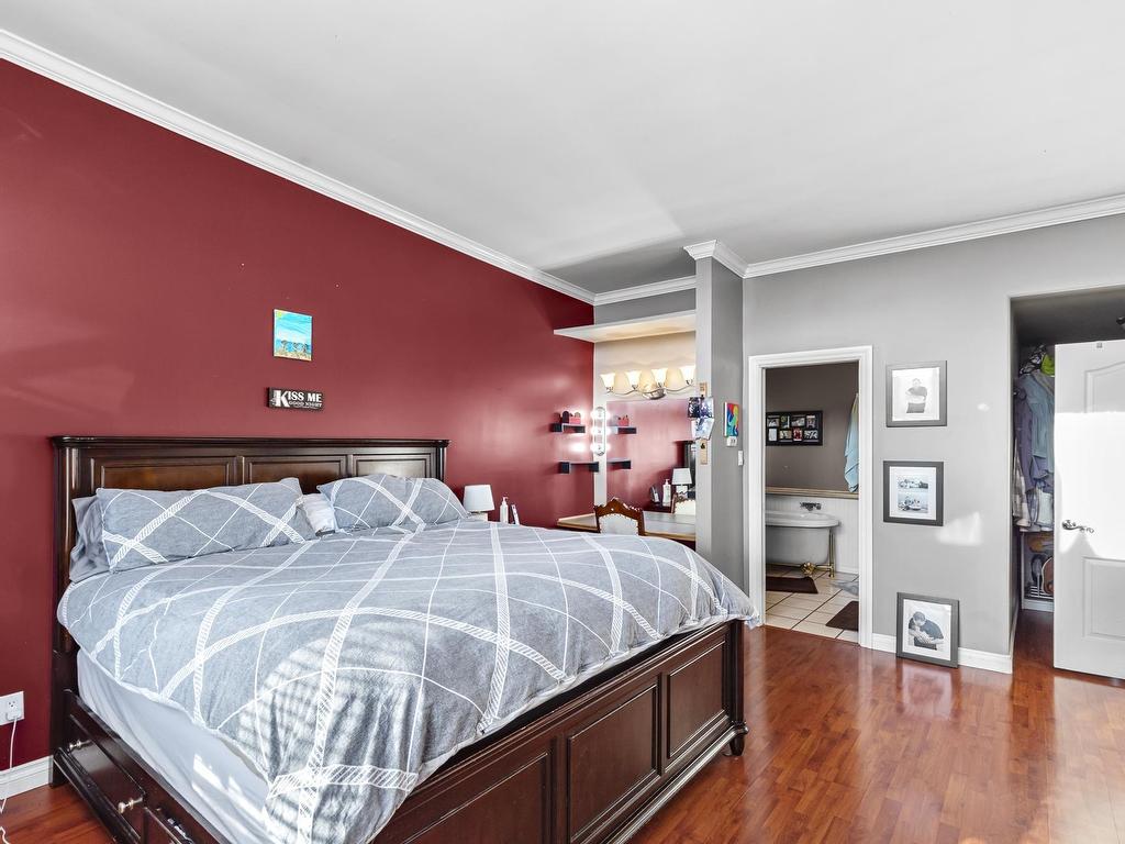 









30356


Gunn

Avenue,
Mission,




BC
V4S 1J1

