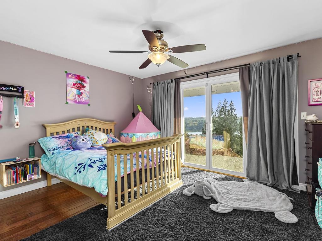 









30356


Gunn

Avenue,
Mission,




BC
V4S 1J1

