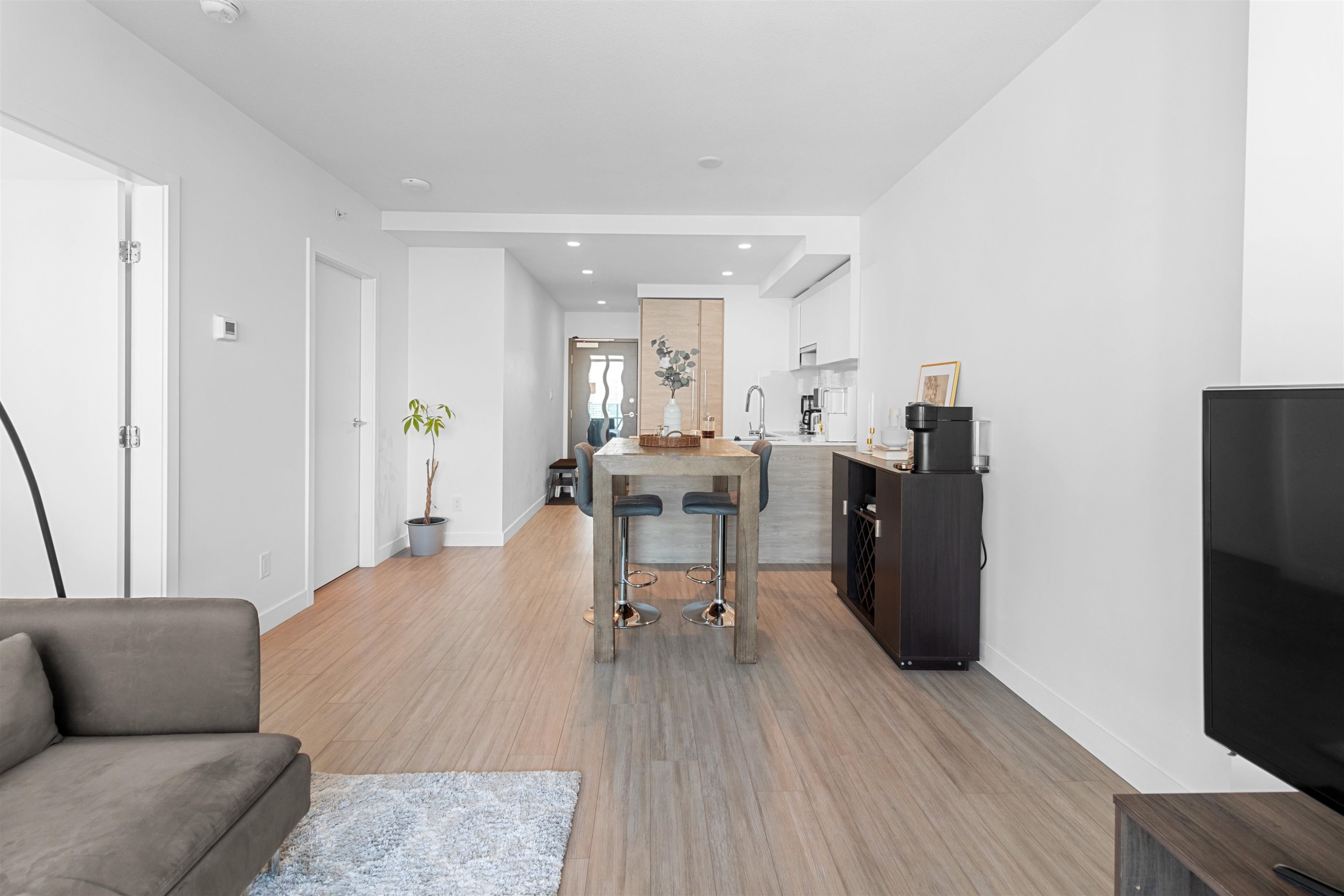 









13615


Fraser

Highway, 2308,
Surrey,




BC
V3T 0P7

