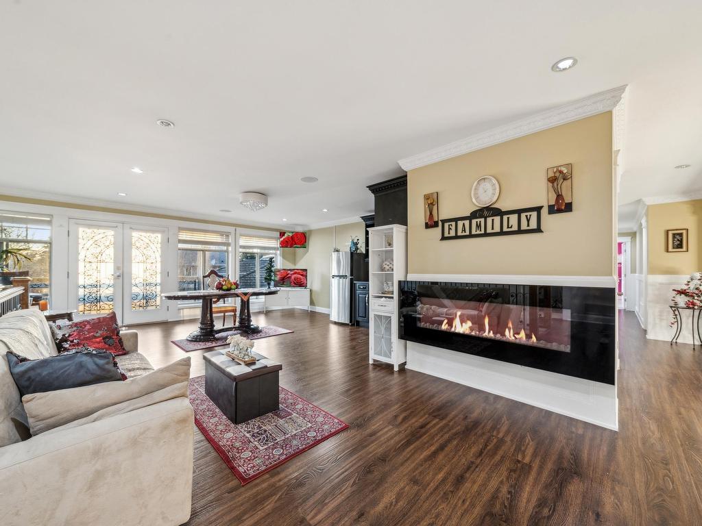 









12788


Ross

Place,
Surrey,




BC
V3V 6E1

