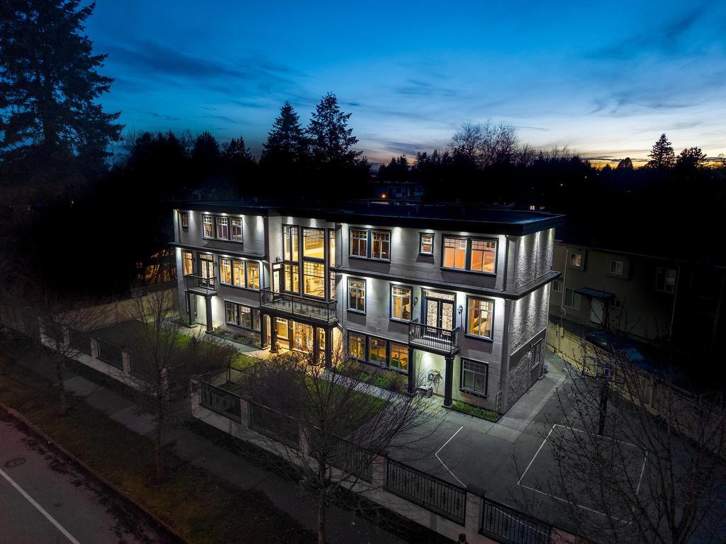 









12788


Ross

Place,
Surrey,




BC
V3V 6E1

