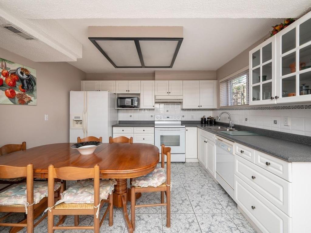 









11496


85a

Avenue,
Delta,




BC
V4C 2V5

