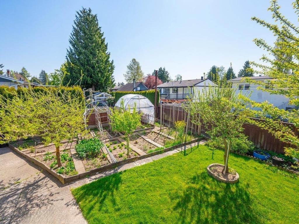 









11496


85a

Avenue,
Delta,




BC
V4C 2V5

