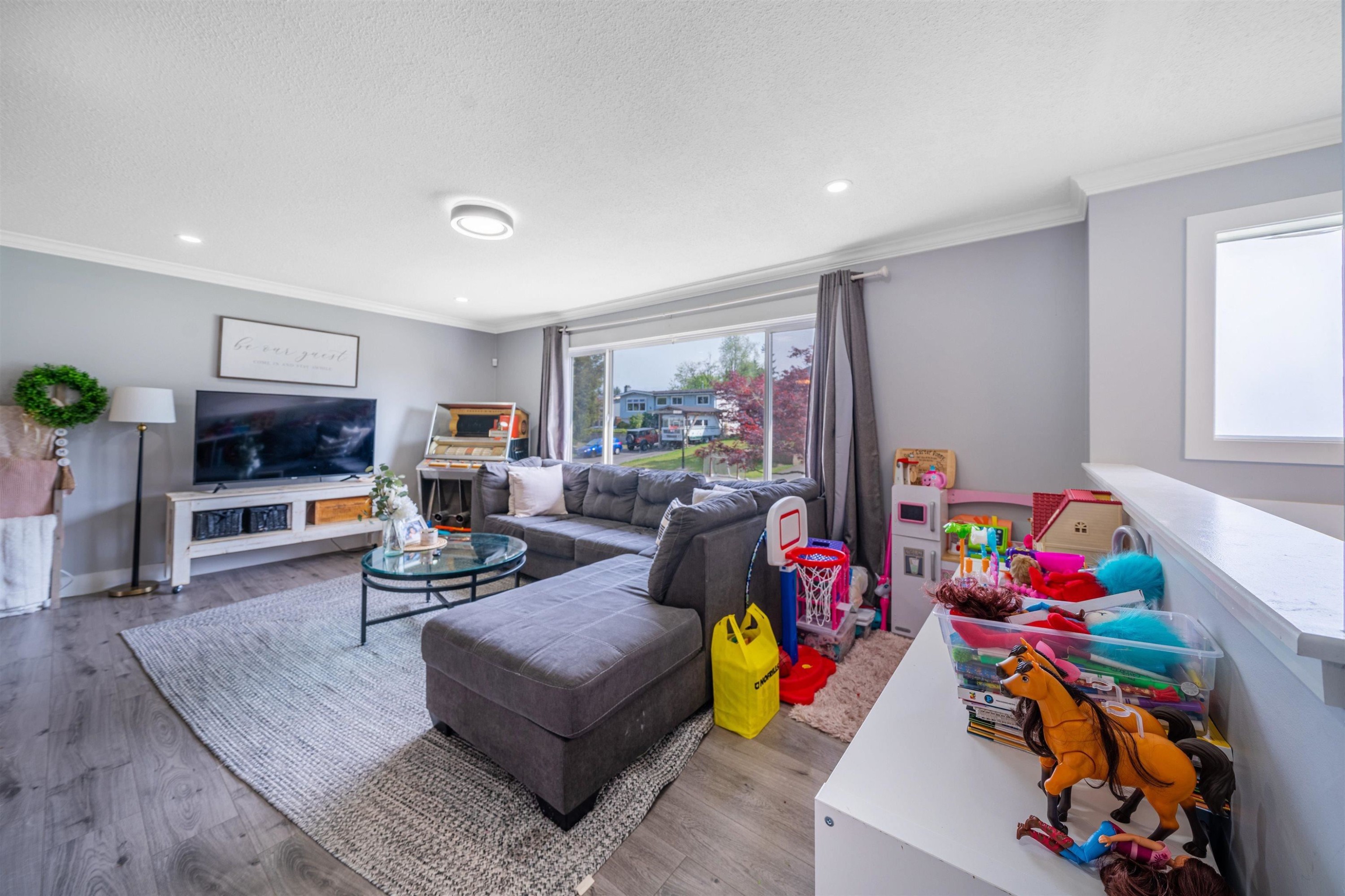 









33145


Capri

Court,
Abbotsford,




BC
V2S 5N5

