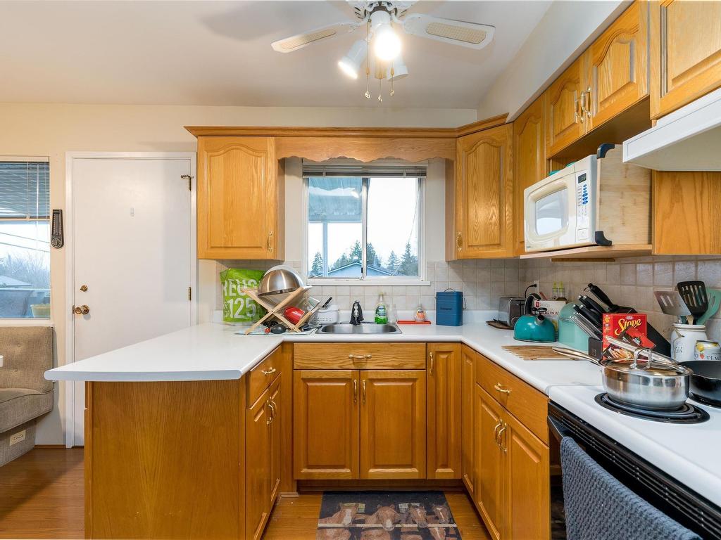 









11275


Kendale

Way,
Delta,




BC
V4C 3P8

