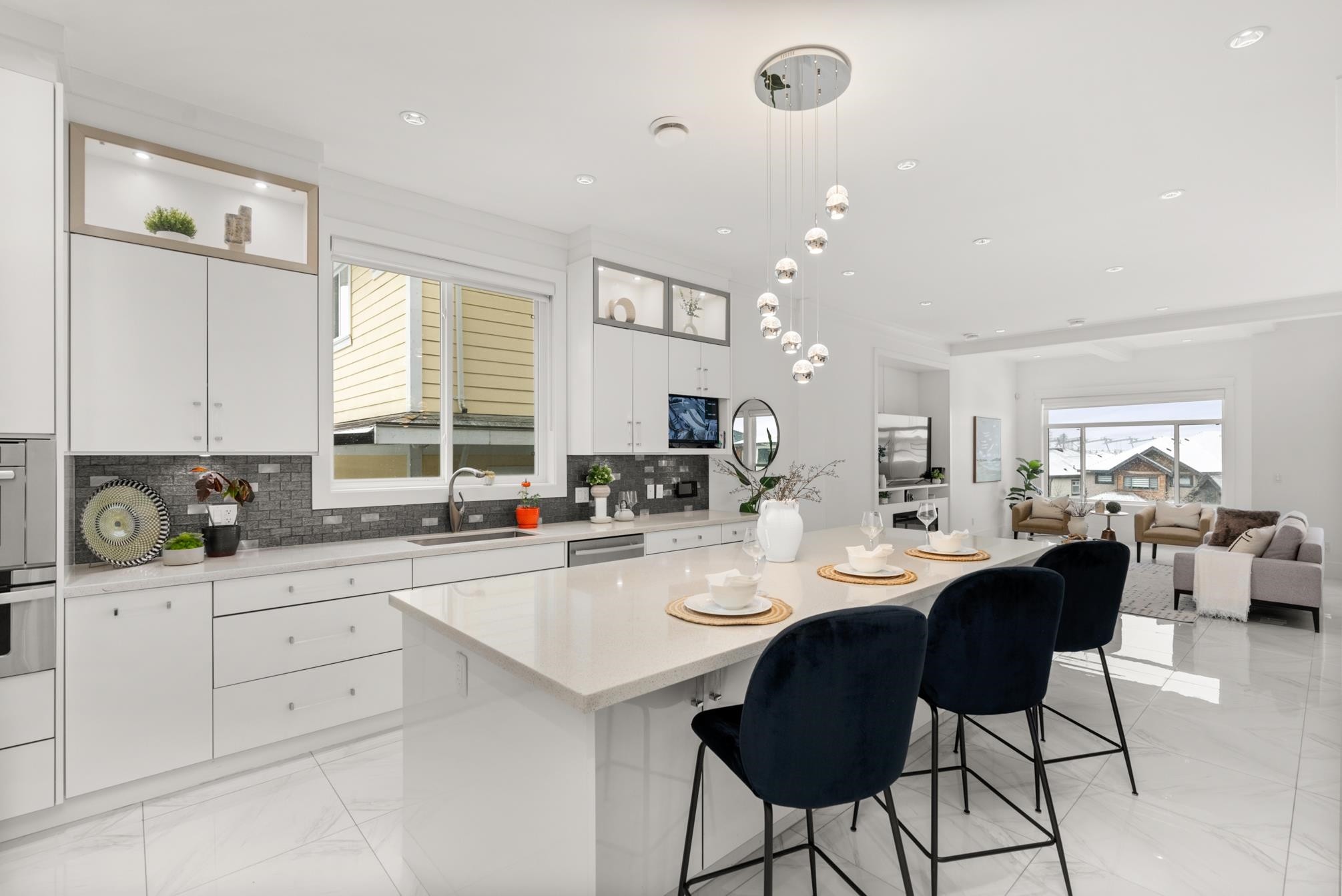 









11376


Royal

Crescent,
Surrey,




BC
V3V 8A3

