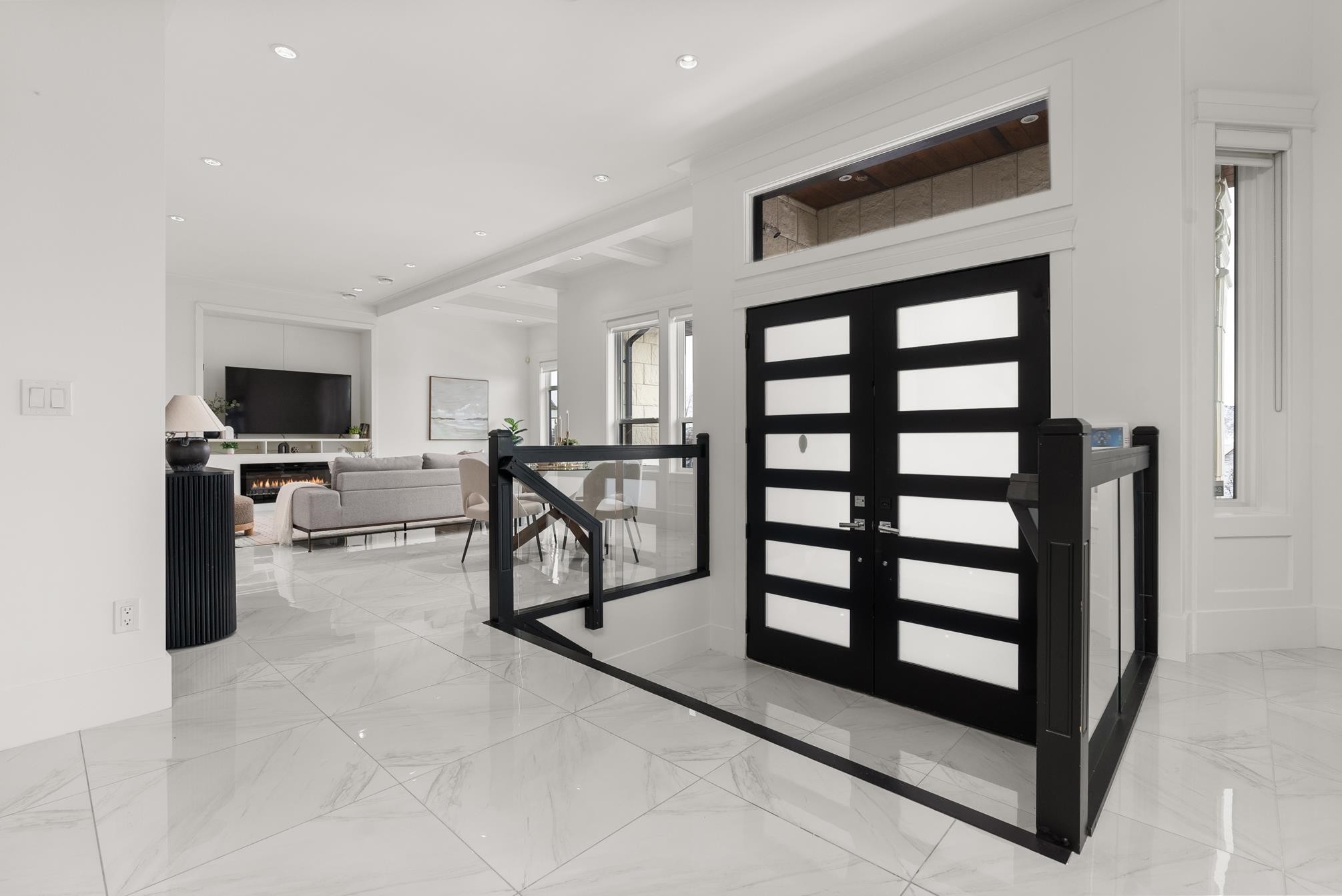 









11376


Royal

Crescent,
Surrey,




BC
V3V 8A3

