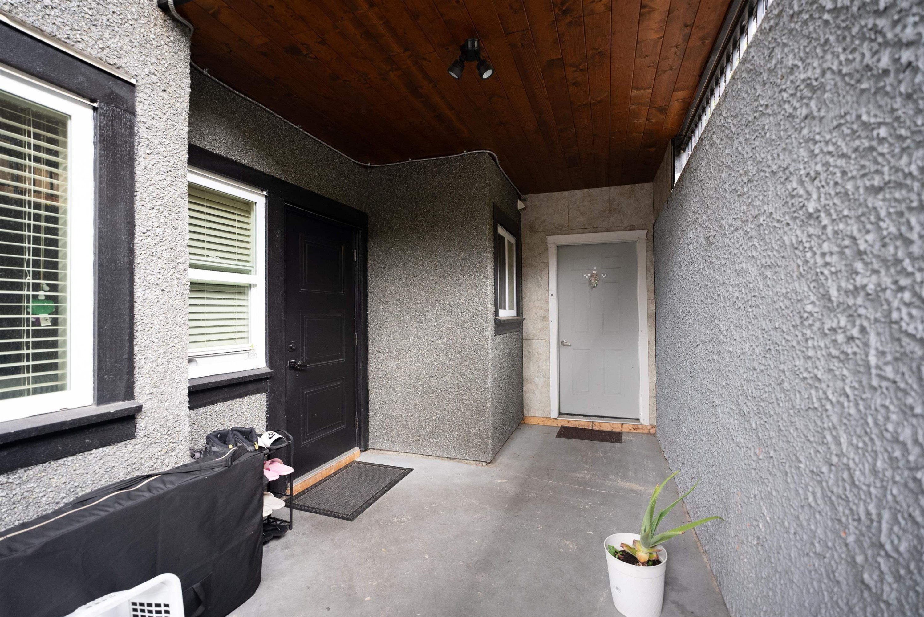 









11376


Royal

Crescent,
Surrey,




BC
V3V 8A3

