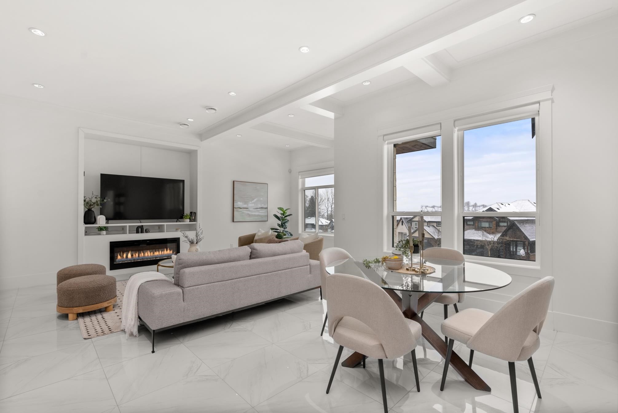 









11376


Royal

Crescent,
Surrey,




BC
V3V 8A3

