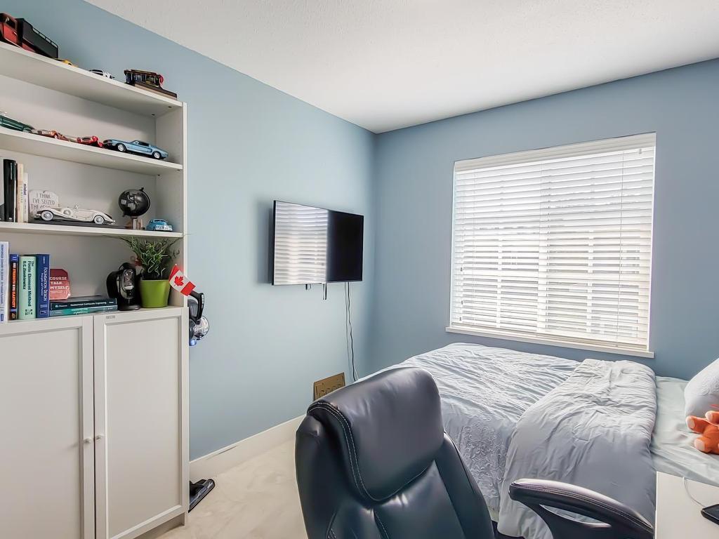 









3399


151

Street, 12,
Surrey,




BC
V3Z 0L3

