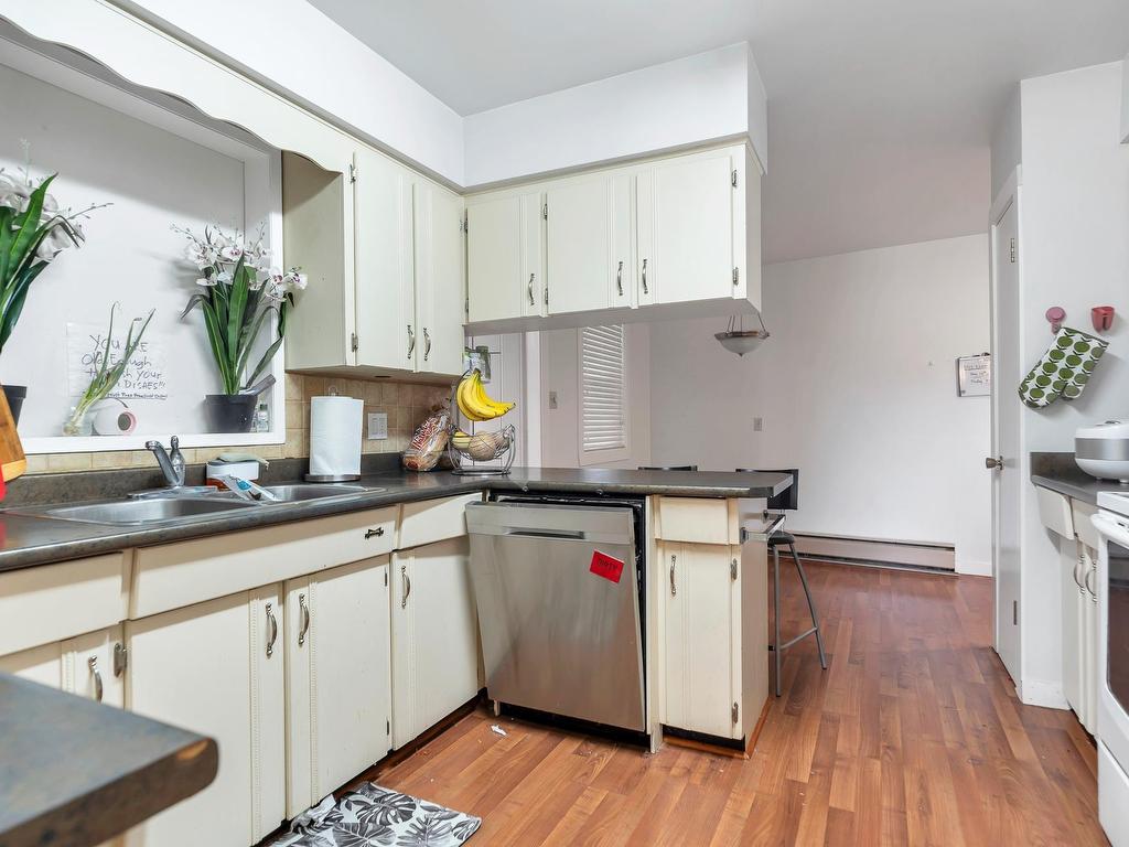 









32670


Avalon

Crescent,
Abbotsford,




BC
V2T 3S6

